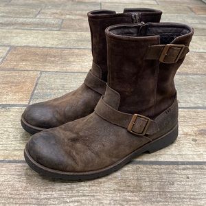 UGG Men’s Messner Brown Leather Waterproof Boots